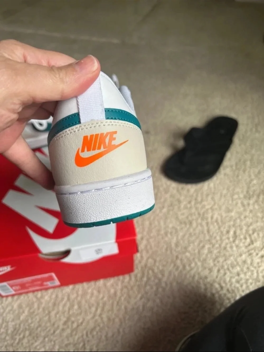 Nike classic low